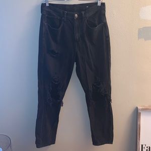 Black American Eagle mom jeans